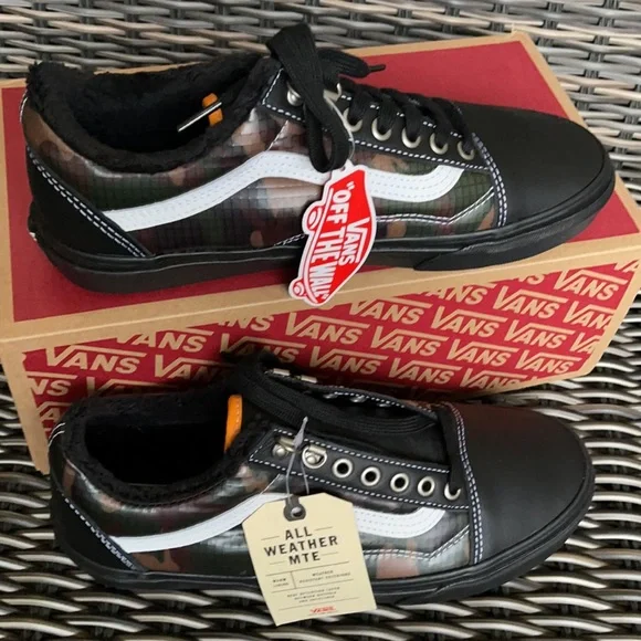 Vans WMNS Old Skool Mte Black/Camo Sneakers - Picture 2 of 16